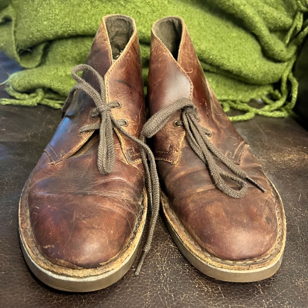 Clarks Chukka Boot
Men’s 7 Women’s 8 1/2